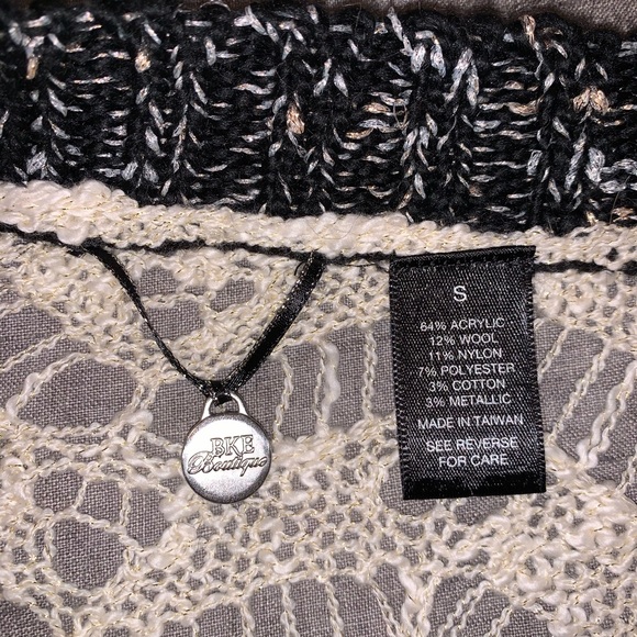 Buckle BKE/BOUTIQUE Crochet/Knit Black & Cream Cardigan Sweater - Picture 7 of 7